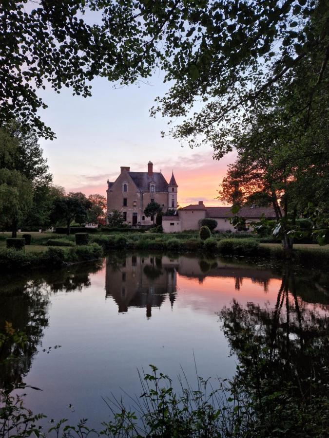 Chateau De La Verie Challans Buitenkant foto