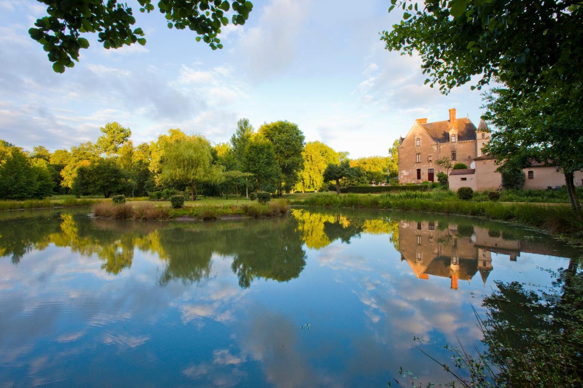 Chateau De La Verie Challans Buitenkant foto