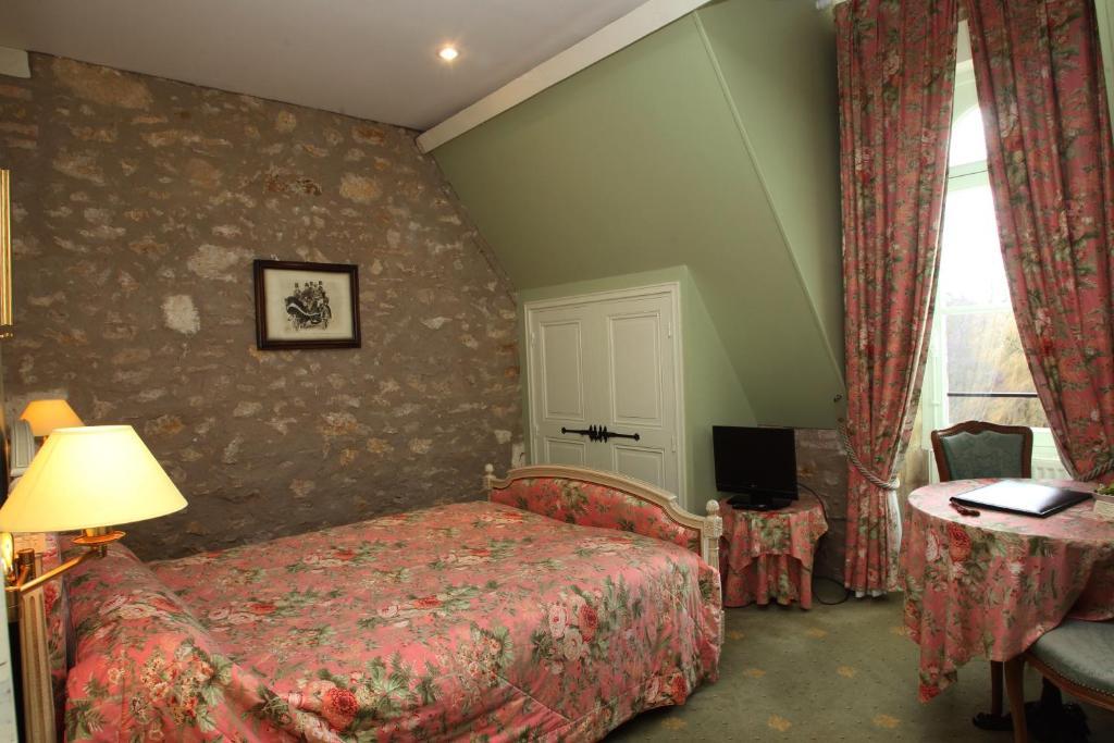 Chateau De La Verie Challans Kamer foto